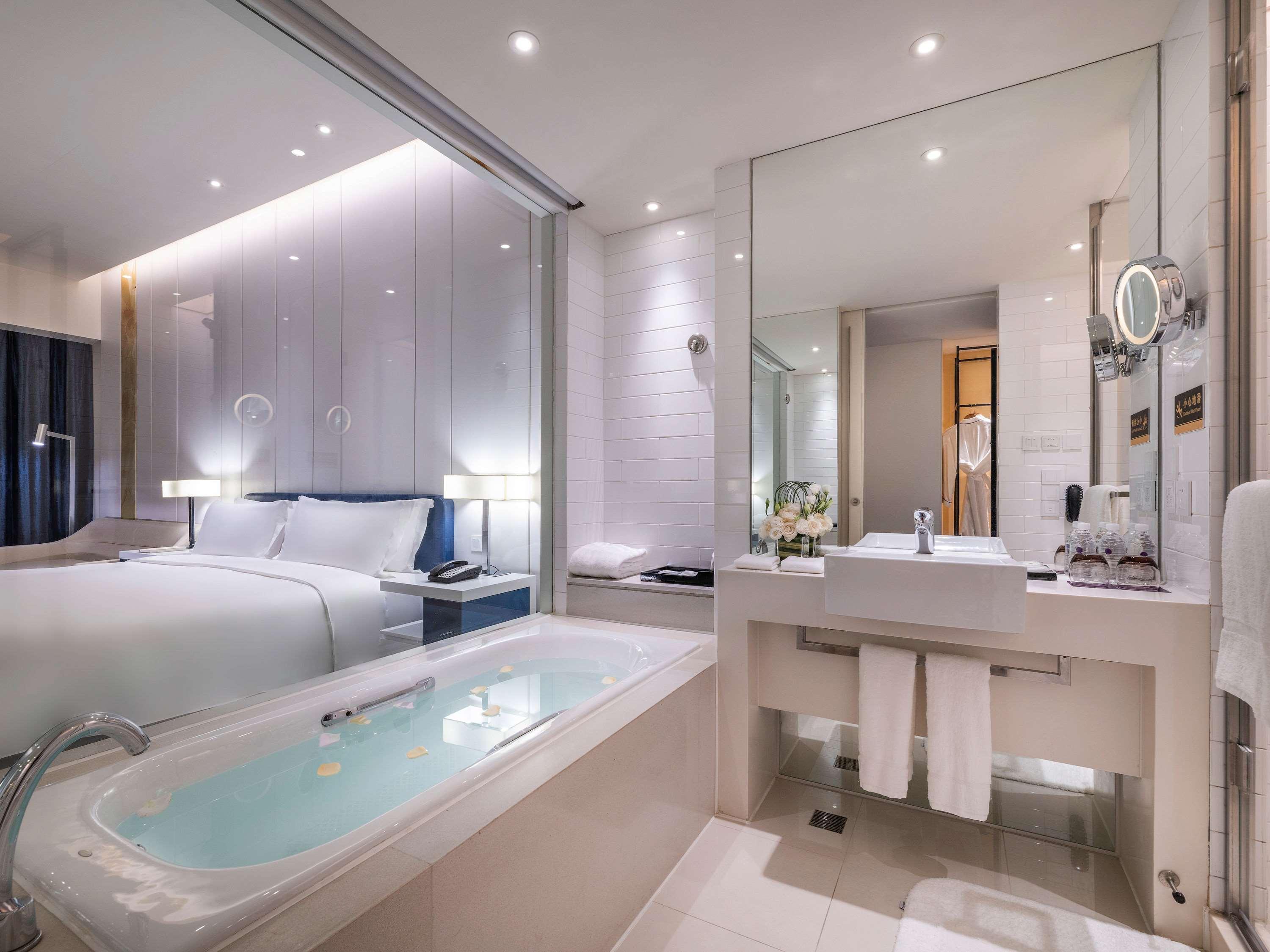 Grand Mercure Century Park- Free Shuttle Bus To Sniec 5* Shanghai