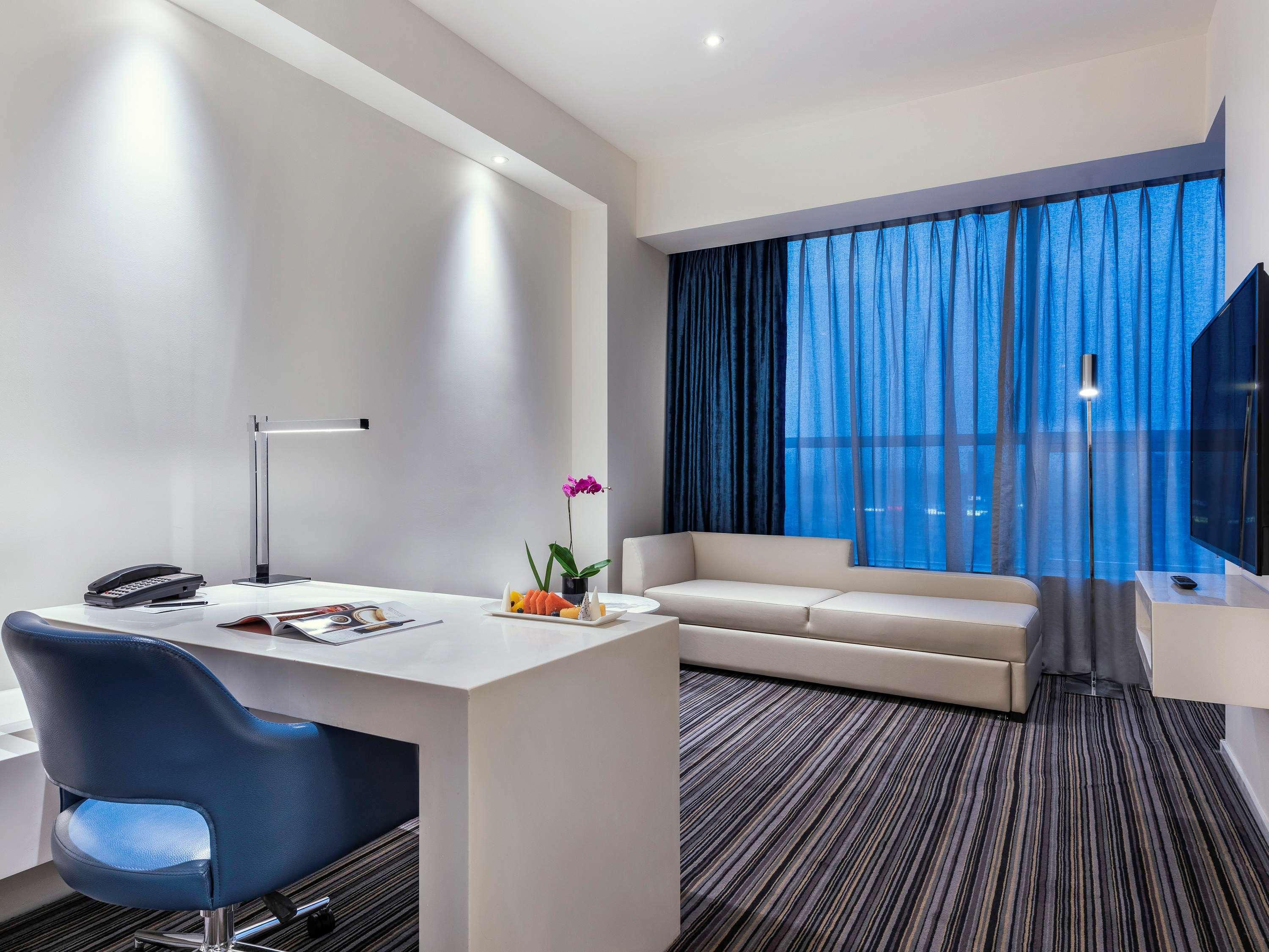 Grand Mercure Century Park- Free Shuttle Bus To Sniec Hotel Shanghai