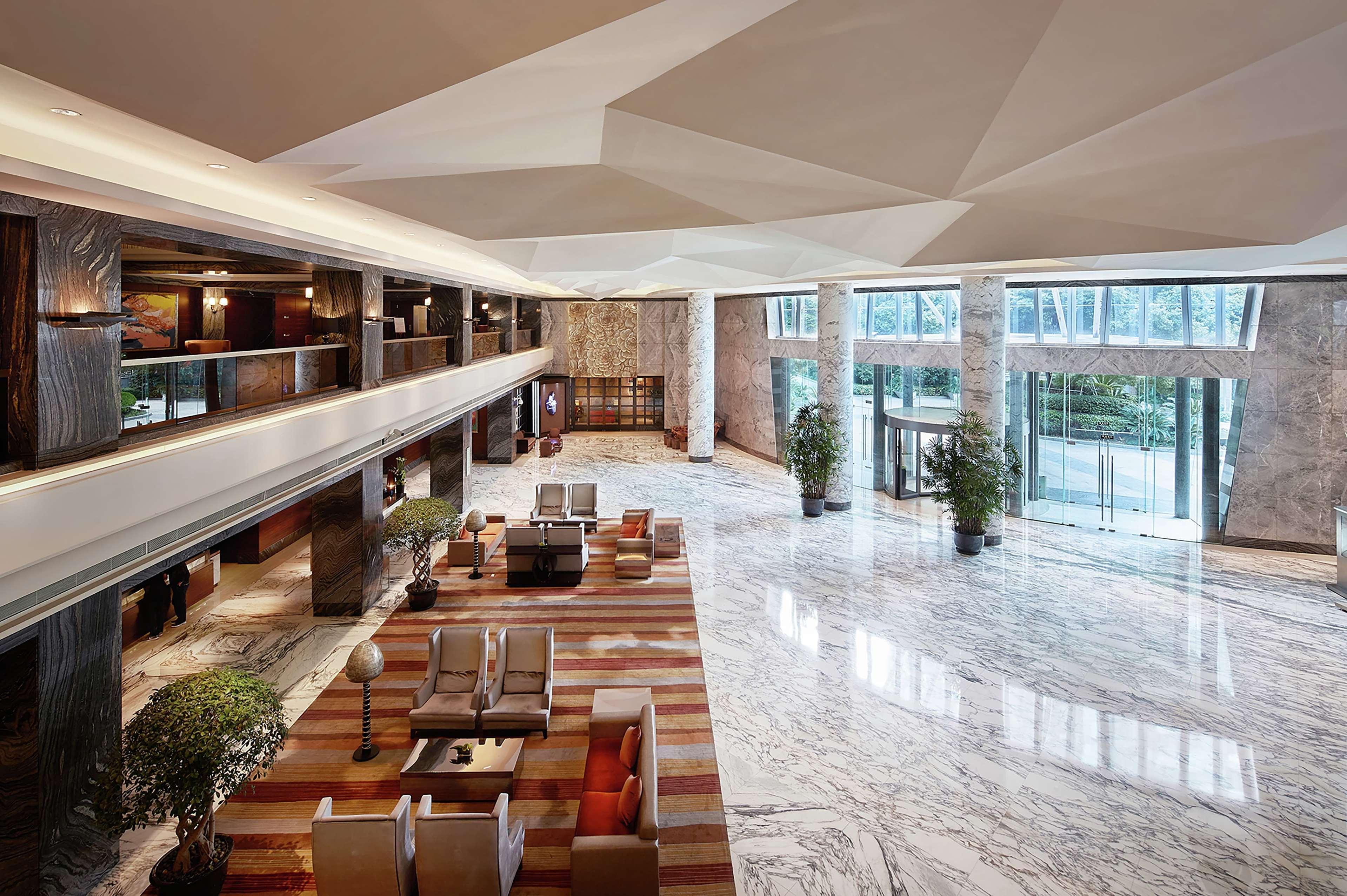 Hilton Hongqiao 5*