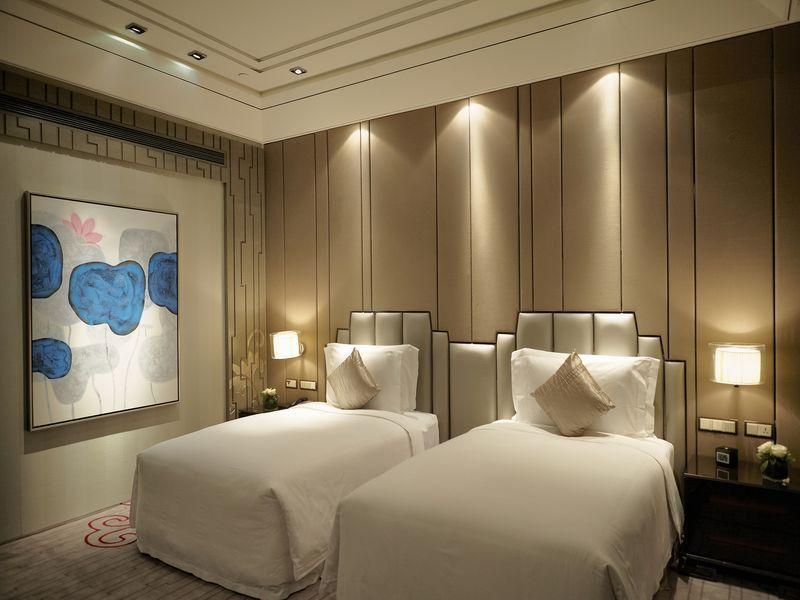 Khách sạn Chateau Star River Minhang 5*