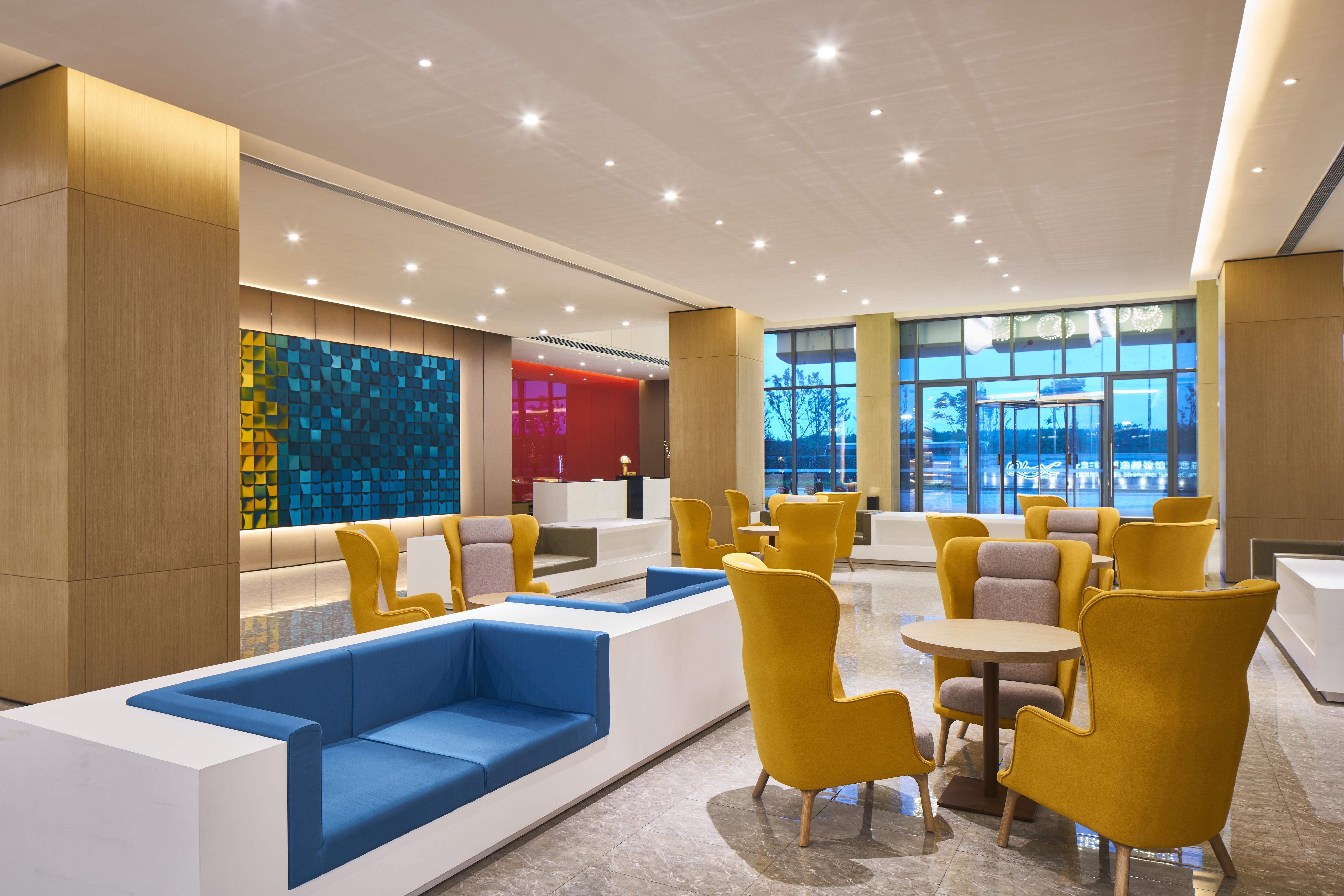 Hotel Q-box Sanjiagang -offer Pudong International Airport And Shuttle Shanghai