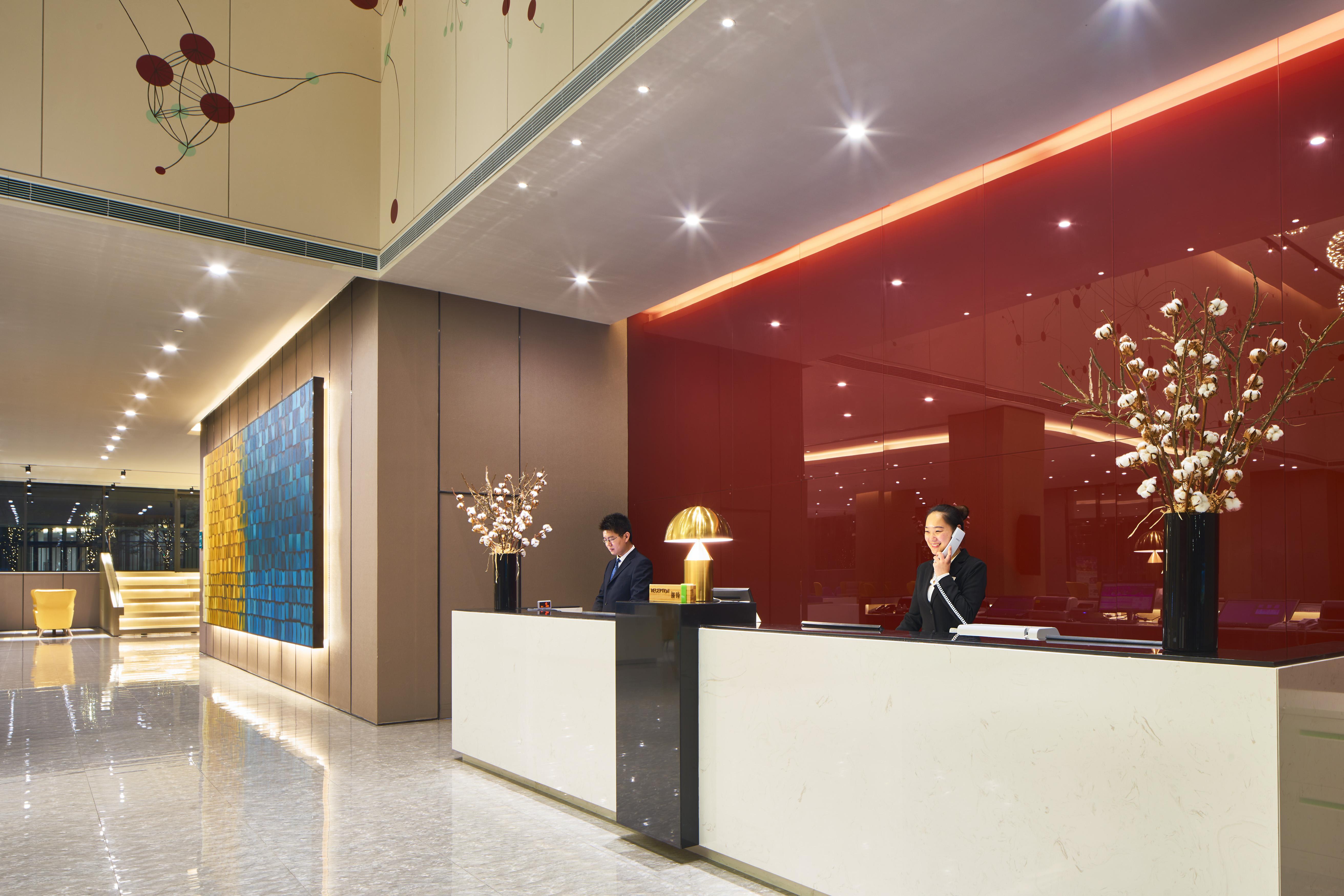 Q-box Sanjiagang -offer Pudong International Airport And Shuttle Hotel