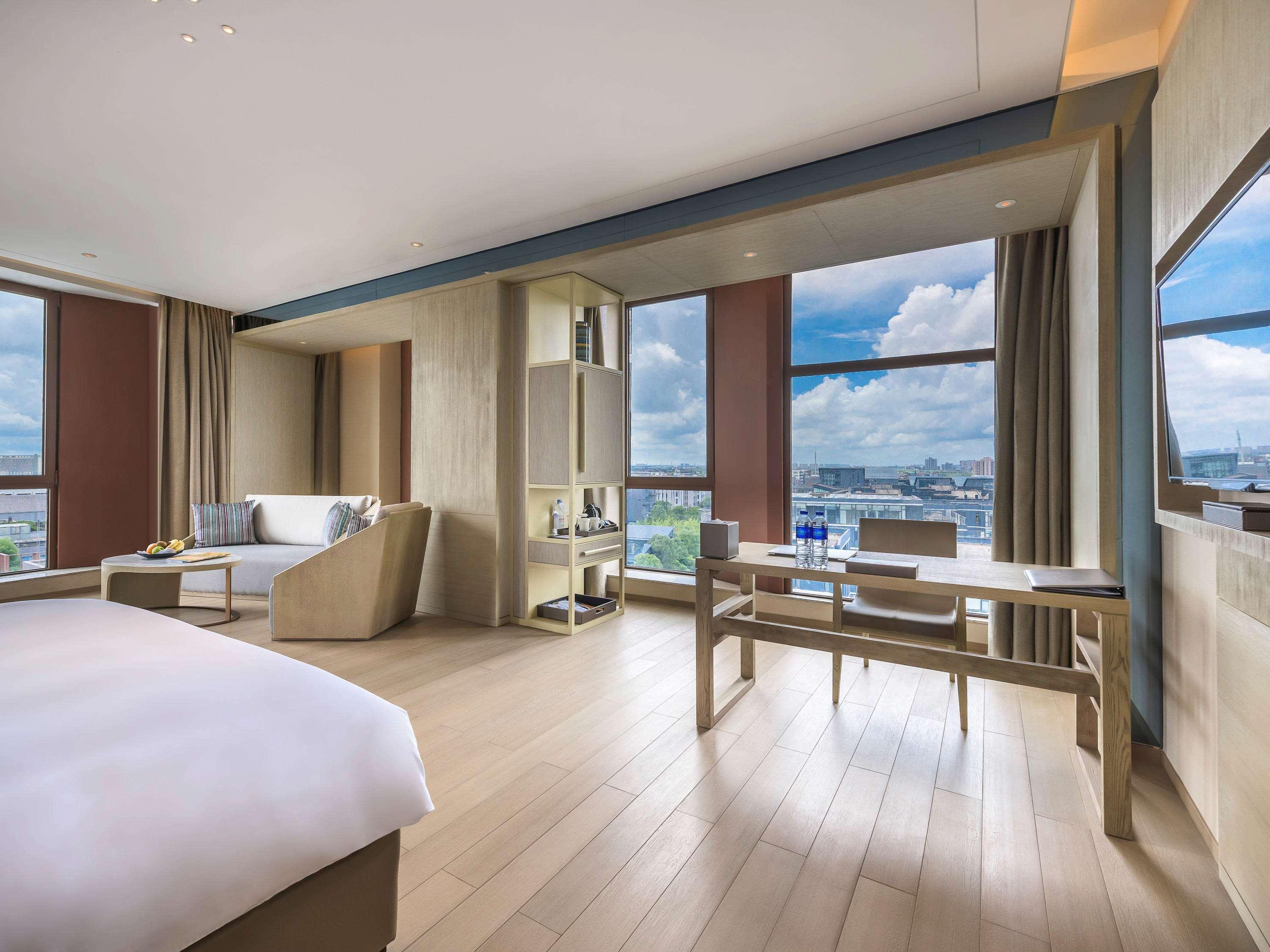 Novotel Clover 5*