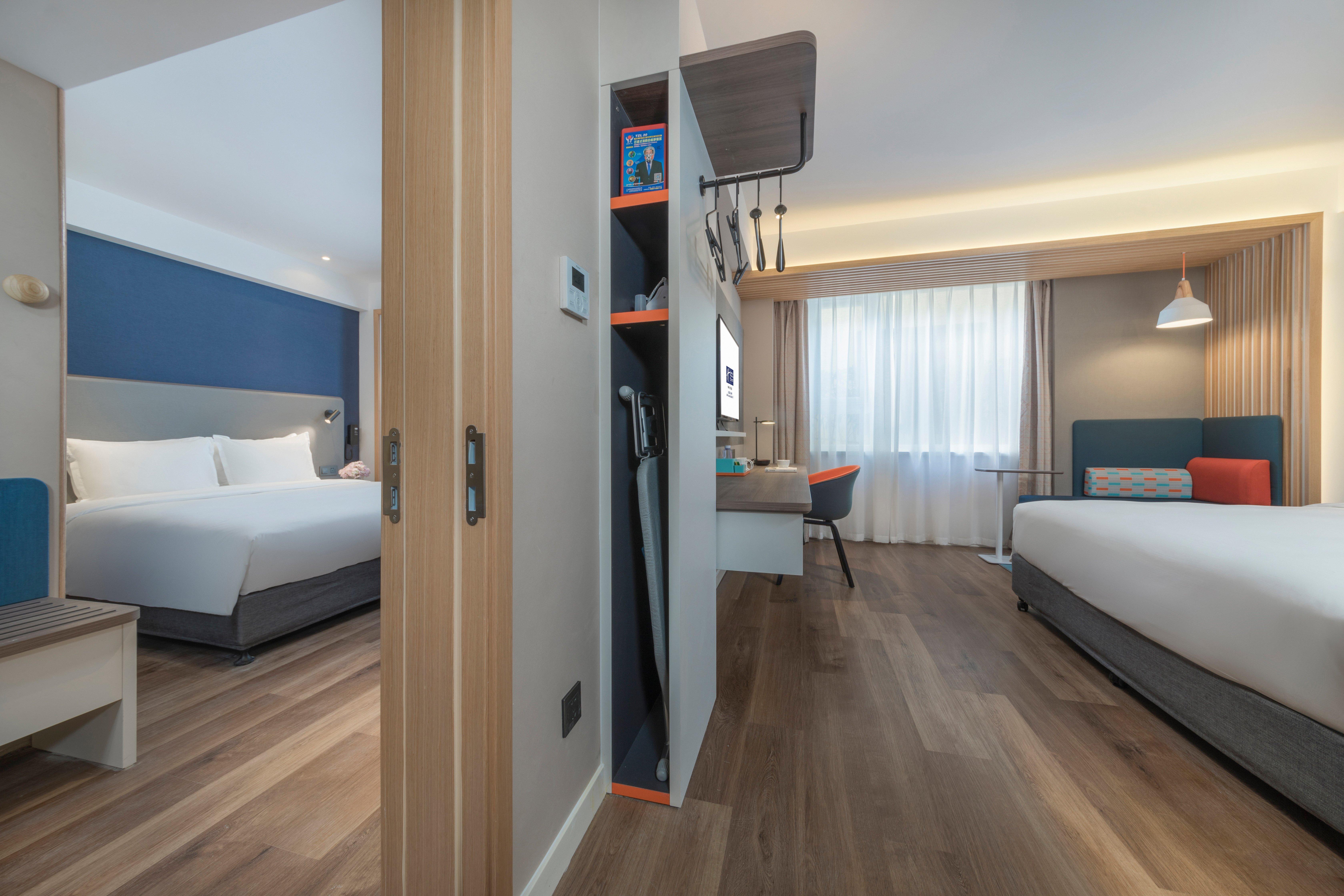Express Jiading Center By Ihg Hotel