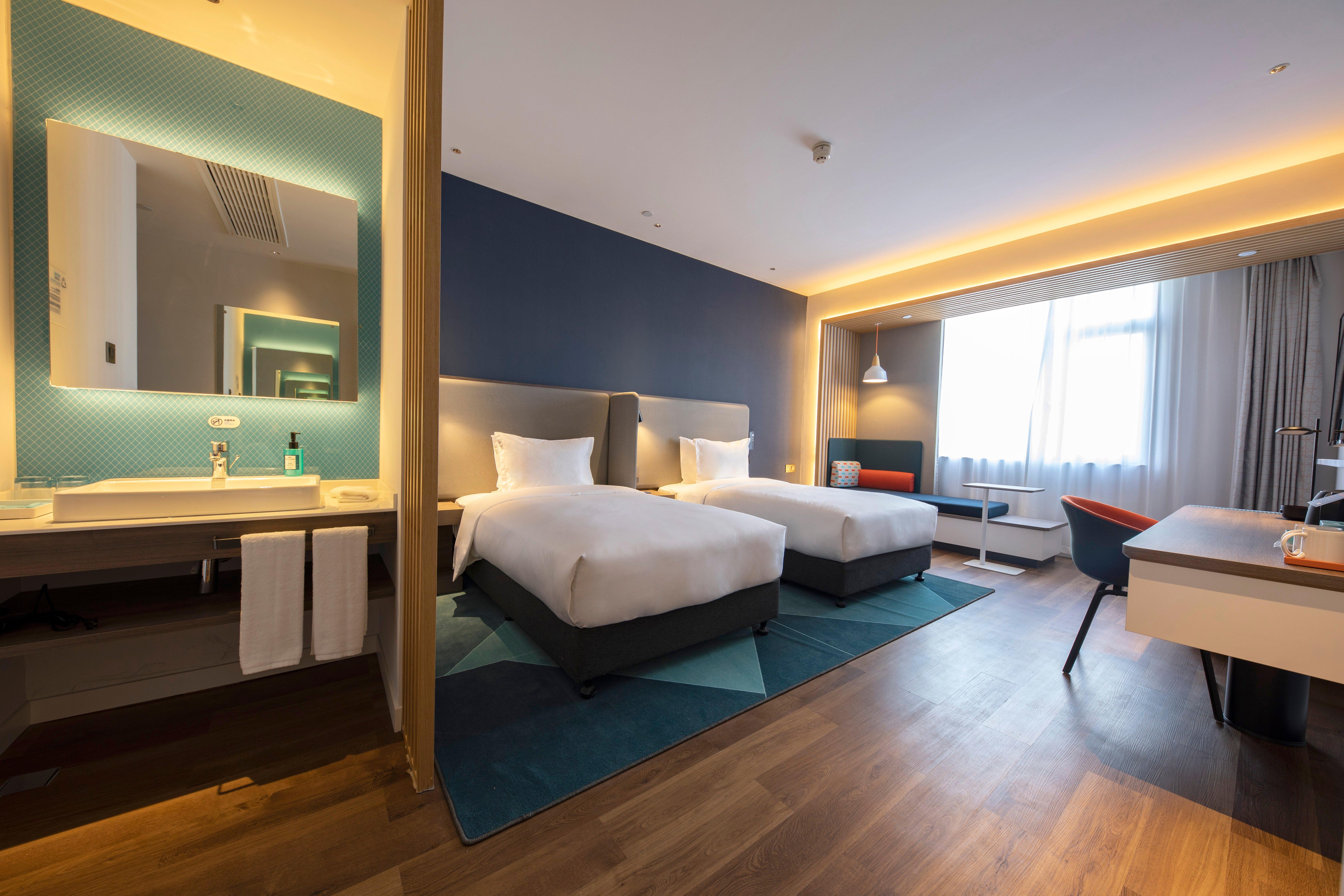 Express Jiading New By Ihg Hotel 3*