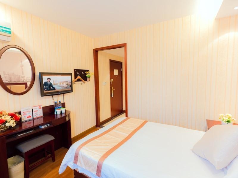 Greentree Inn Shanghai Caoan Road Textile Express Hotel