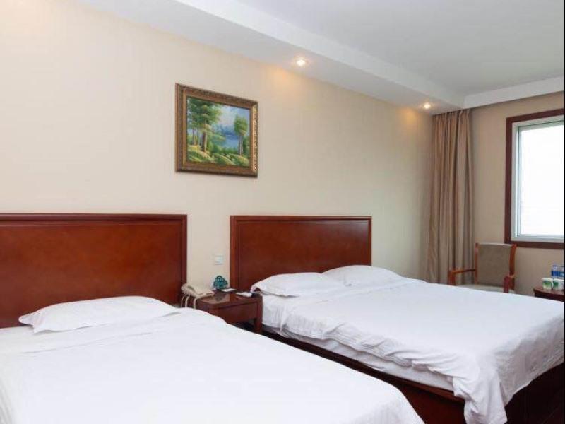 Greentree Inn Shanghai Jiangwan Town Express Hotel 3*
