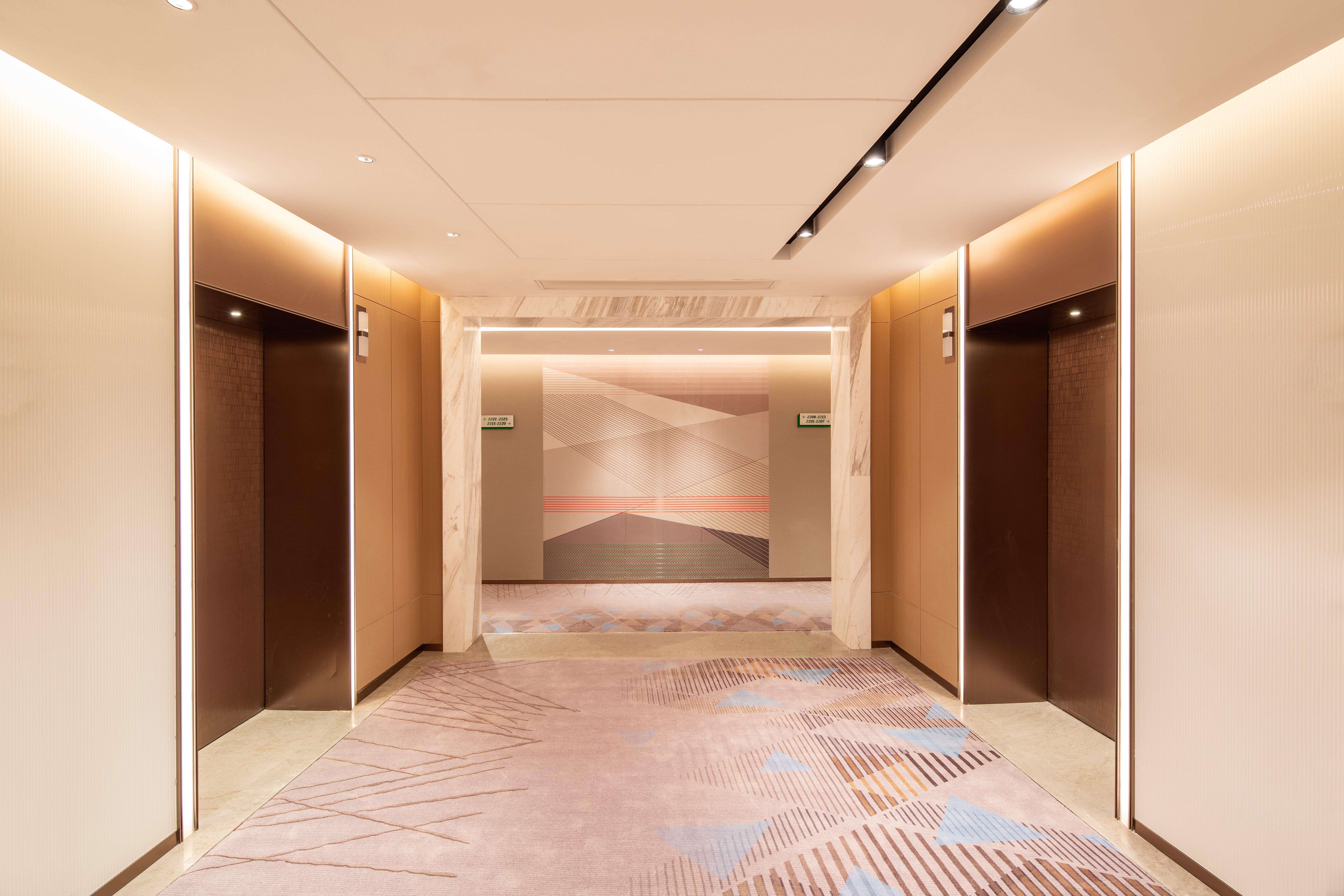 Nanjing Road By Ihg Shanghai