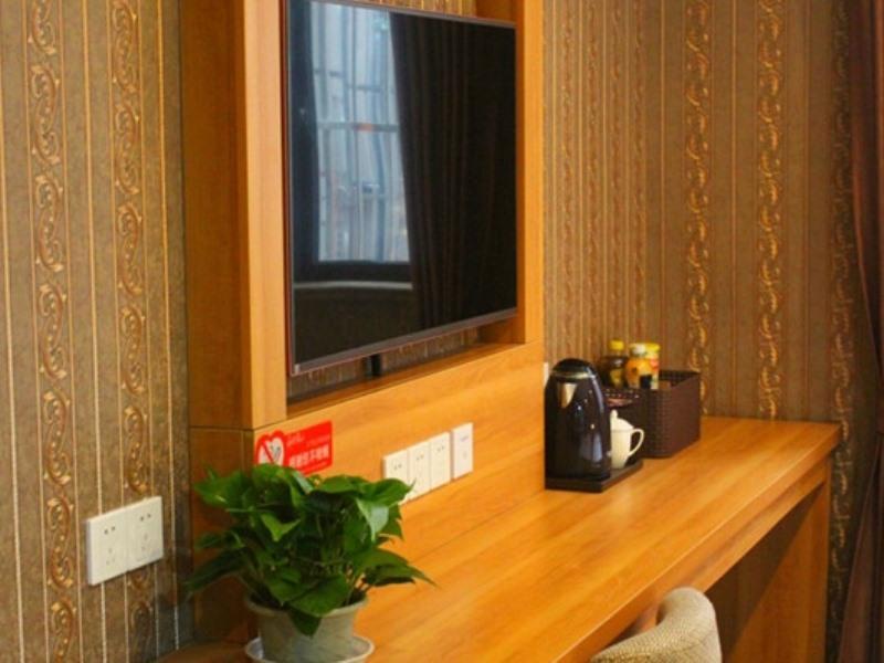 Shell Pudong Xin District Huanglou Town Furong Road 2*