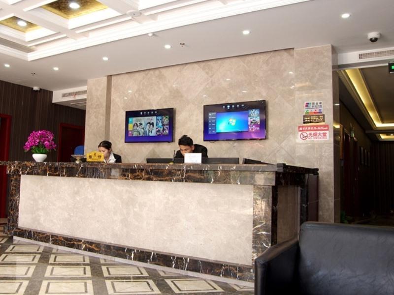 Shell Pudong Xin District Huanglou Town Furong Road