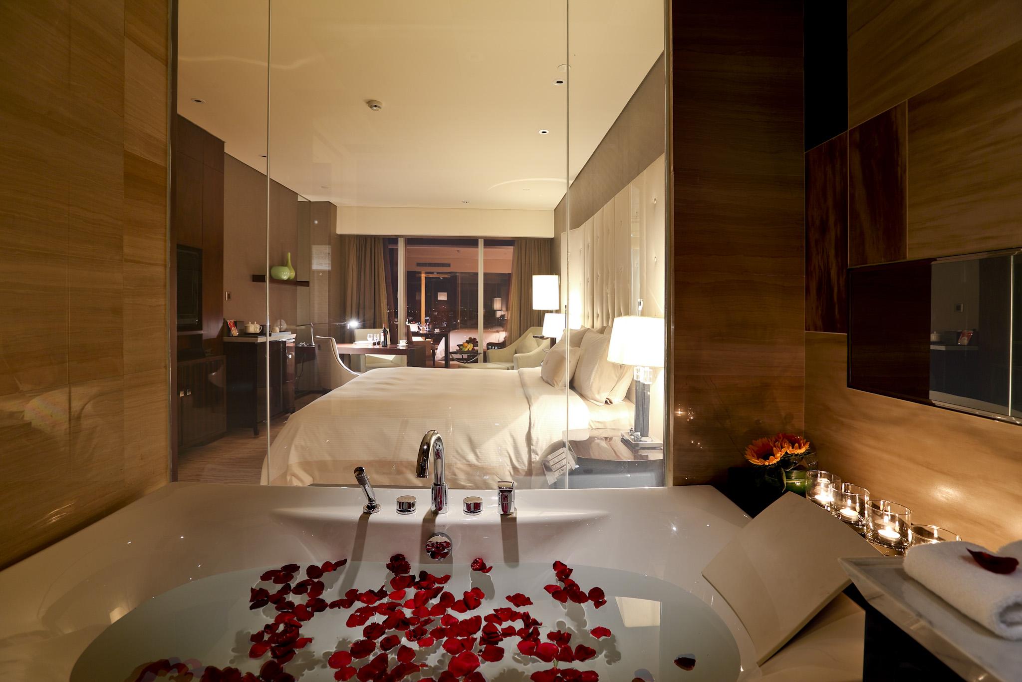 Royal International - Pudong International Airport 5* Şanghay