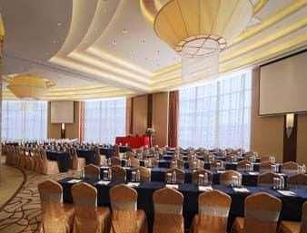 Howard Johnson Caida Plaza Hotel 5*