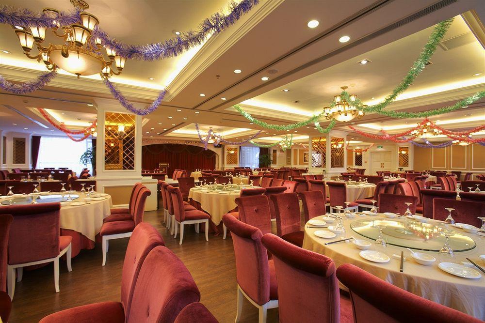 Jinjiang Select Fengxian Baolong Square North Yunhe Road 2*