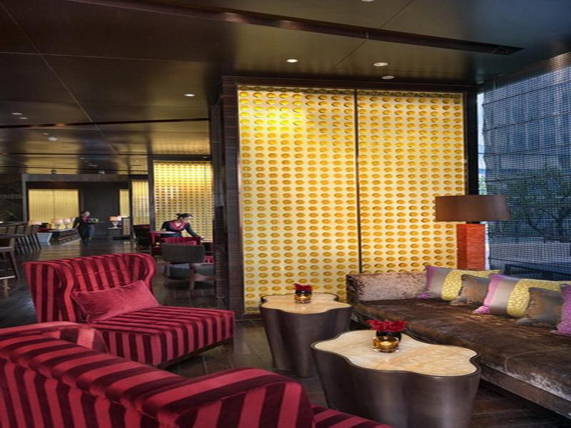 Mandarin Oriental Pudong, Otel