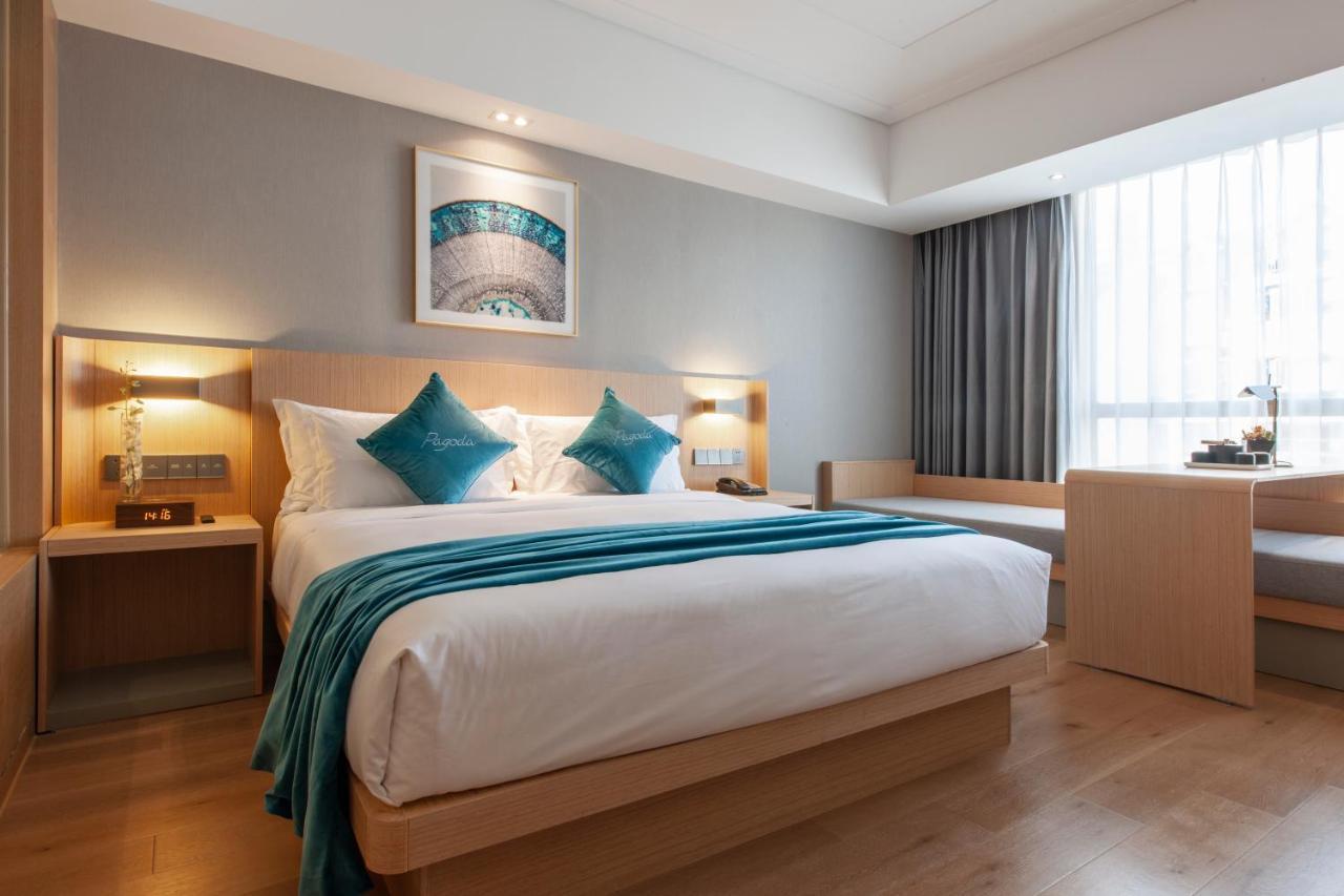 Baixia Pagoda Hotel 5*
