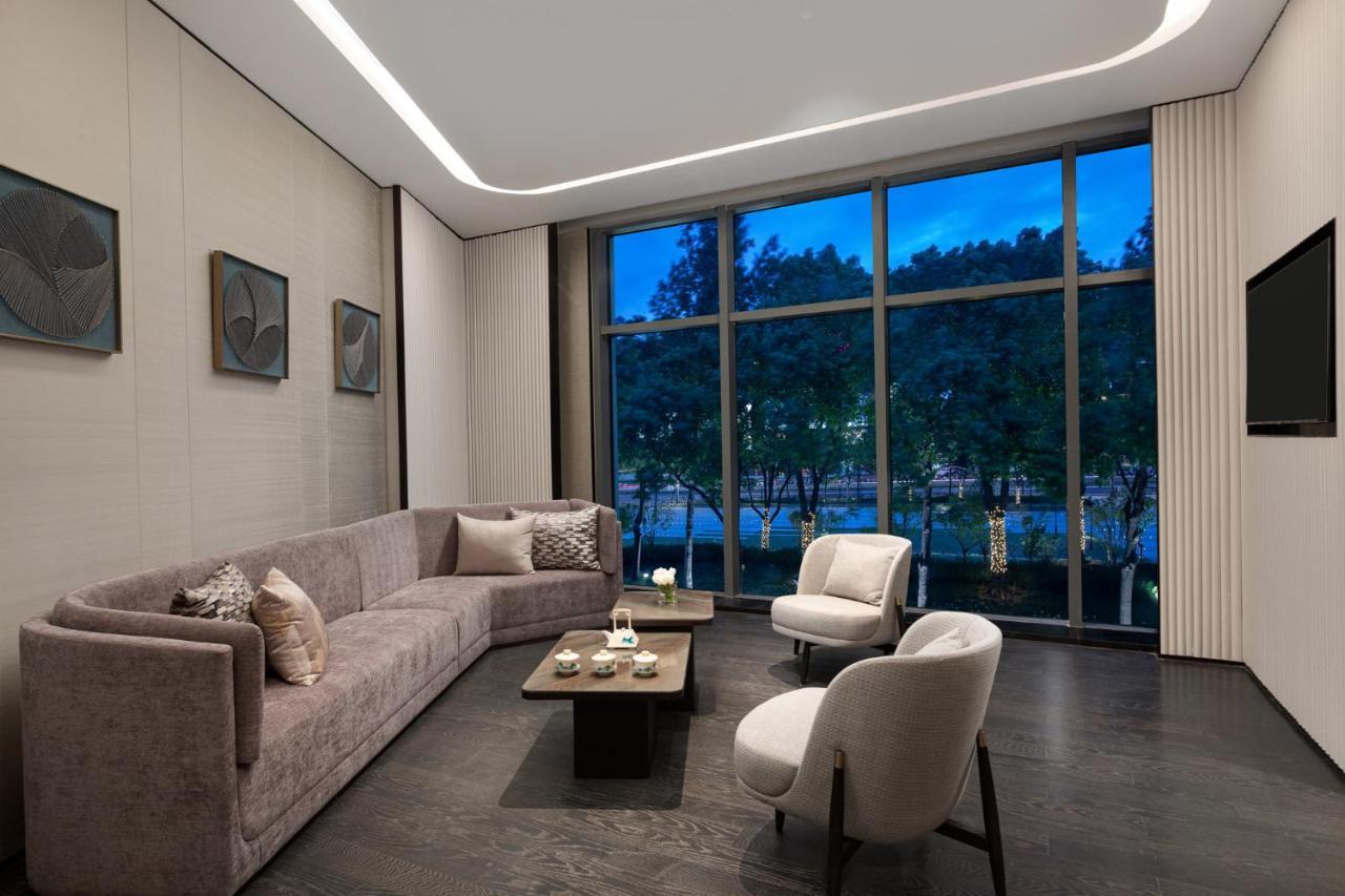 Hotel Hualuxe Changfeng Park