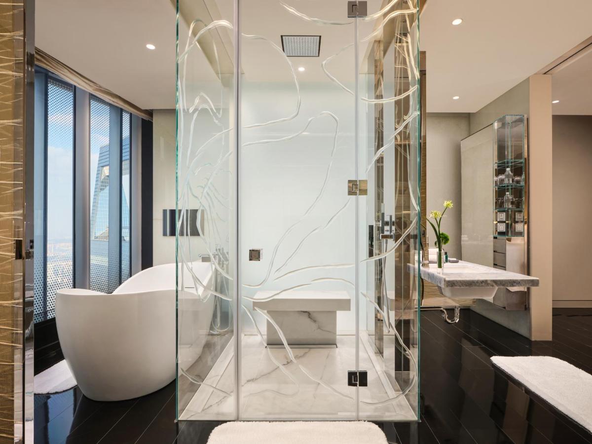 J Hotel, Tower - Above Else, Overlooking The Bund 5*