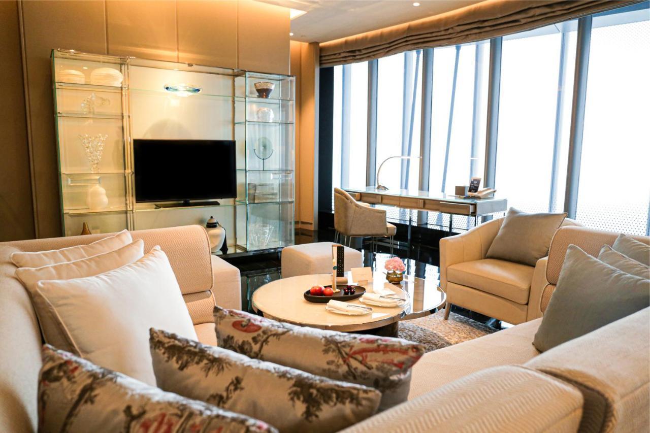 J Hotel, Tower - Above Else, Overlooking The Bund 5* Şanghay