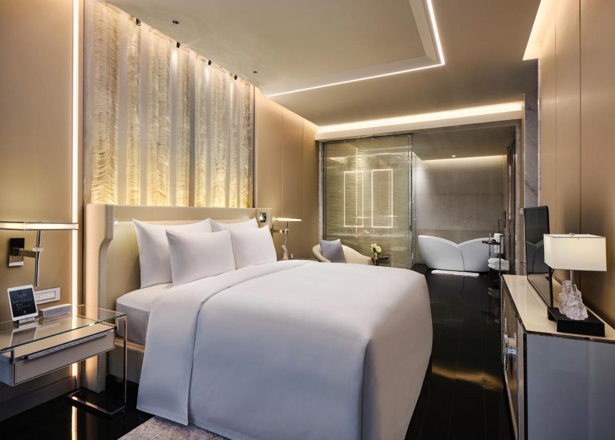 Hotel J Hotel, Tower - Above Else, Overlooking The Bund Shanghai