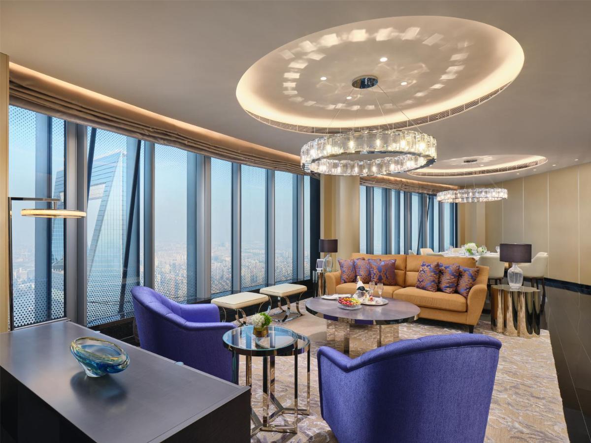 J Hotel, Tower - Above Else, Overlooking The Bund Hotel 5*
