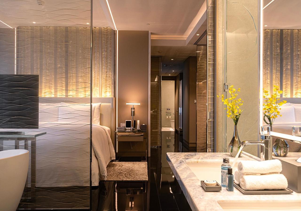 J Hotel, Tower - Above Else, Overlooking The Bund Hotel 5*