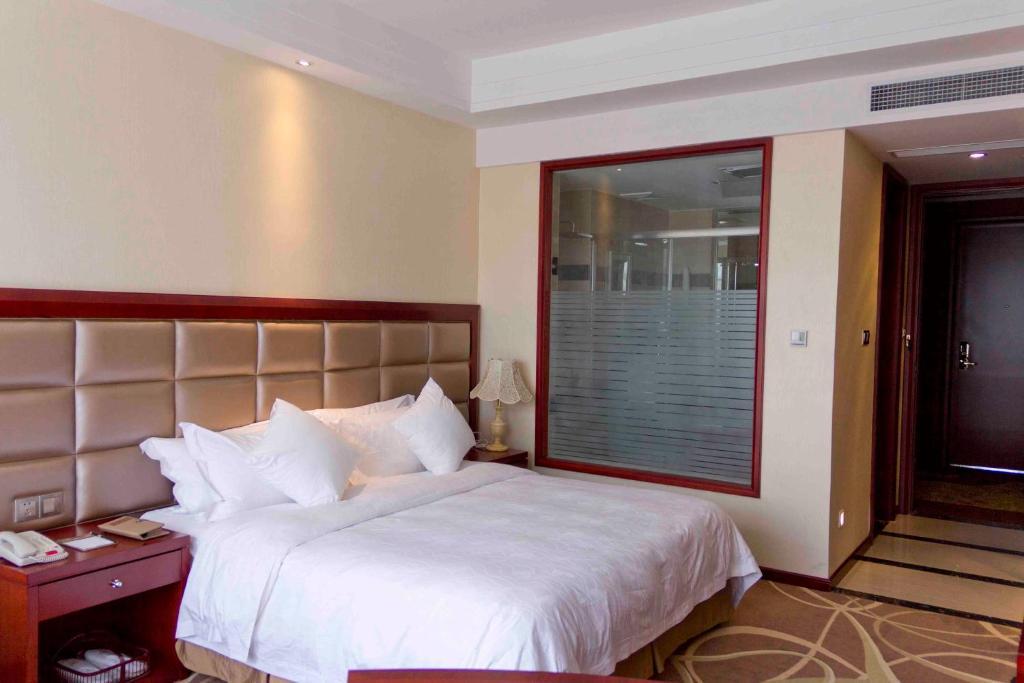 Jinfeng International 4*