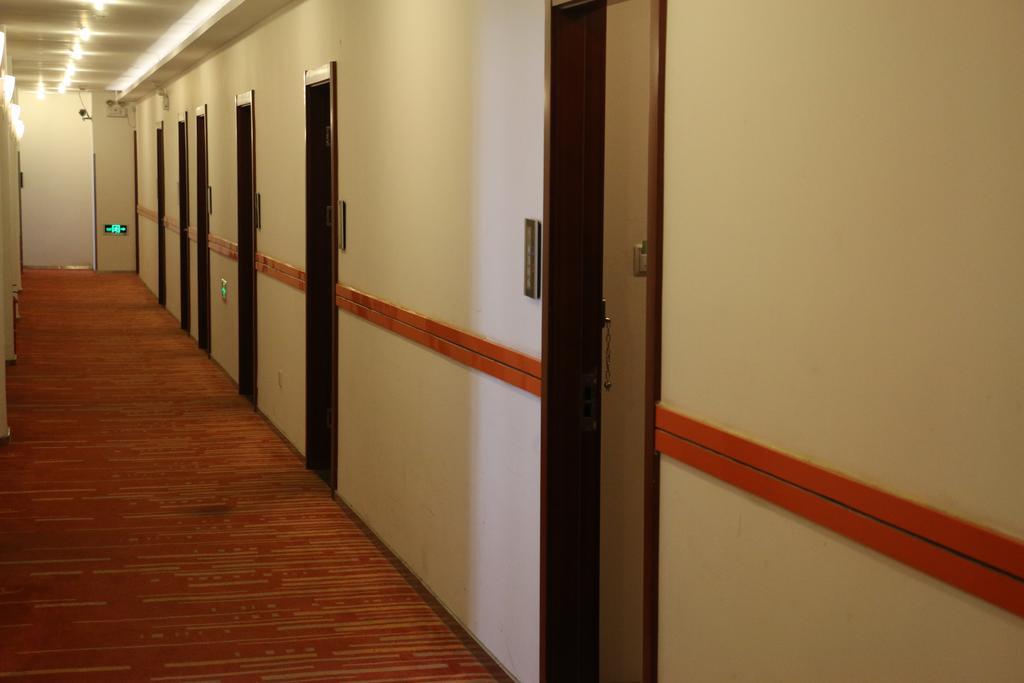 Hotel Yiting 6+e - Lujiazui 3*