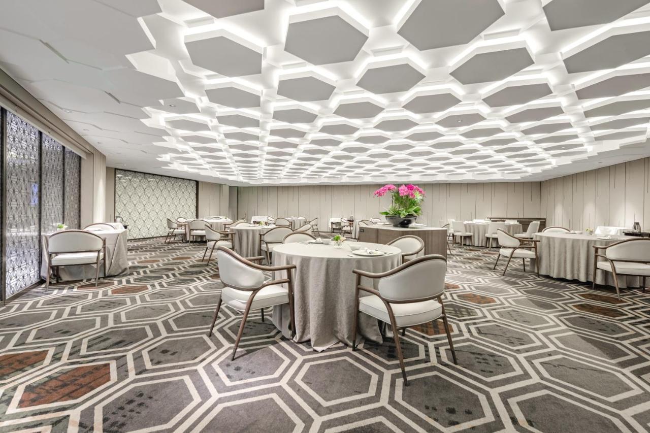 Hotel Radisson Collection Hotel, Yangtze 5*