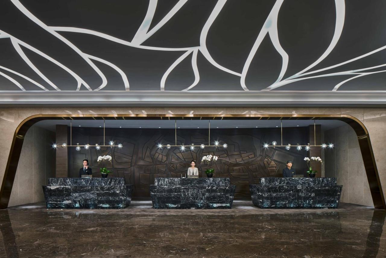 Primus Hongqiao Hotel 5*