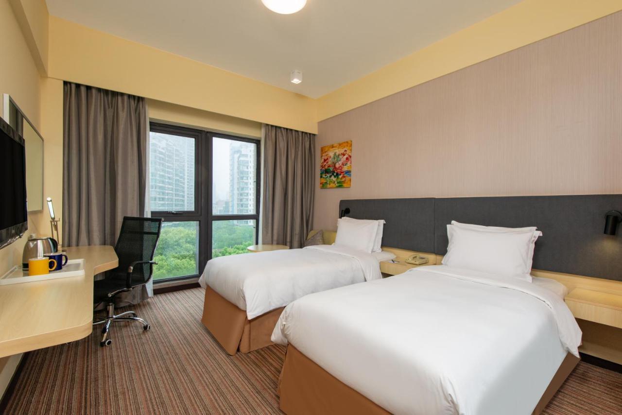 Hotel Holiday Express Putuo By Ihg 3*