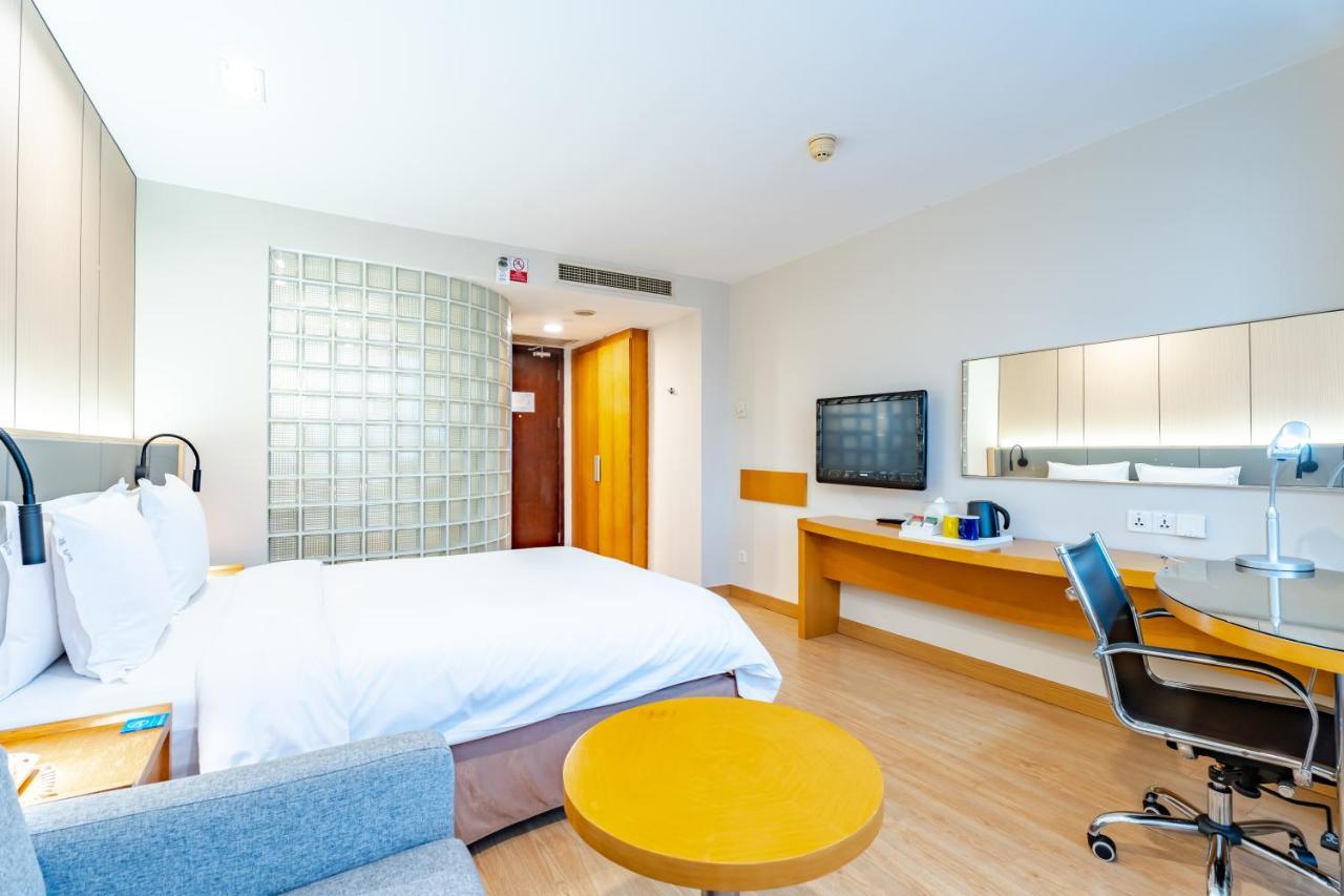 Holiday Express Jinqiao Central By Ihg Hotel
