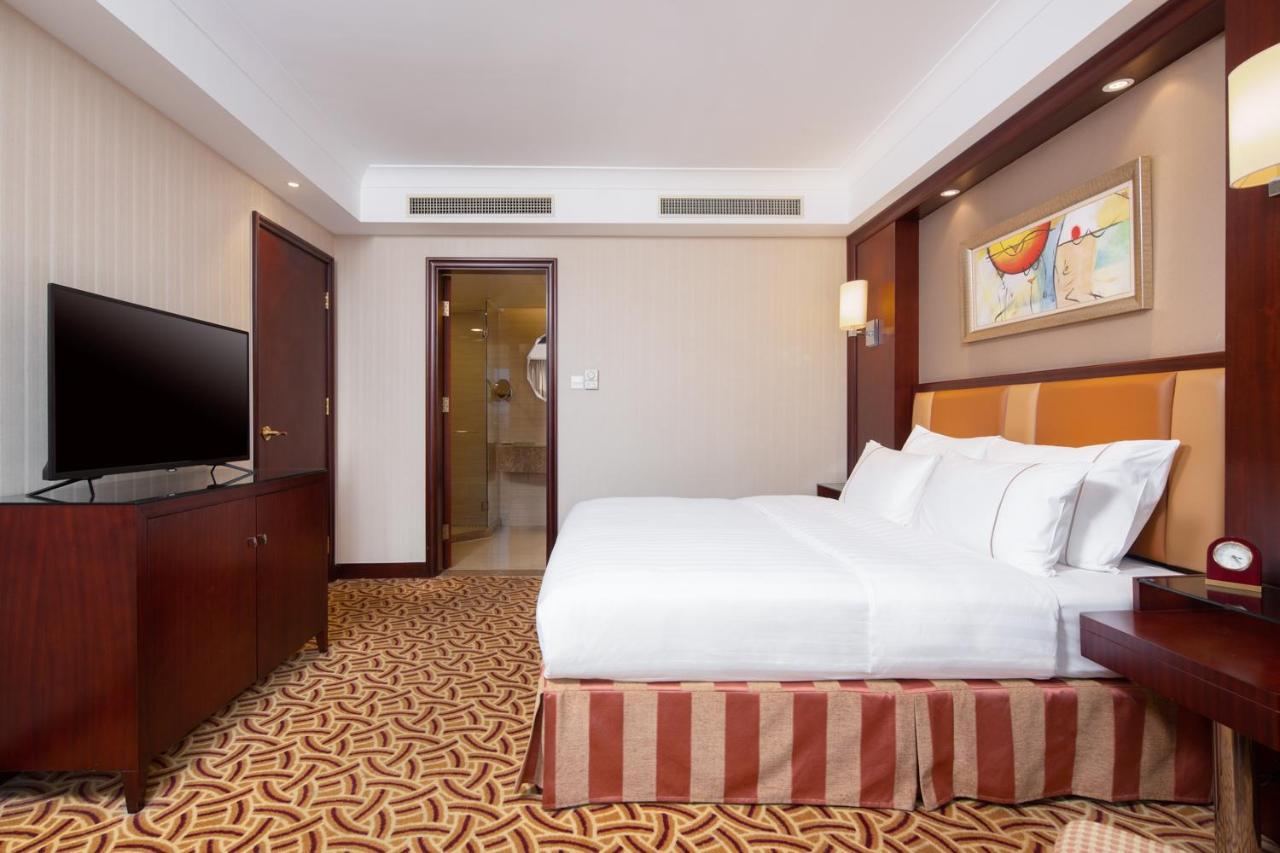 Jianguo Hotel