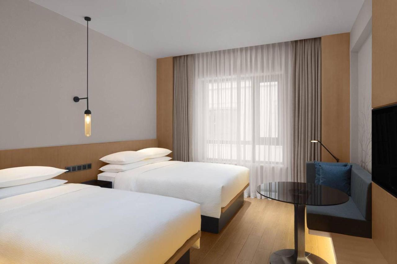 Otel Fairfield By Marriott Jingan 4*