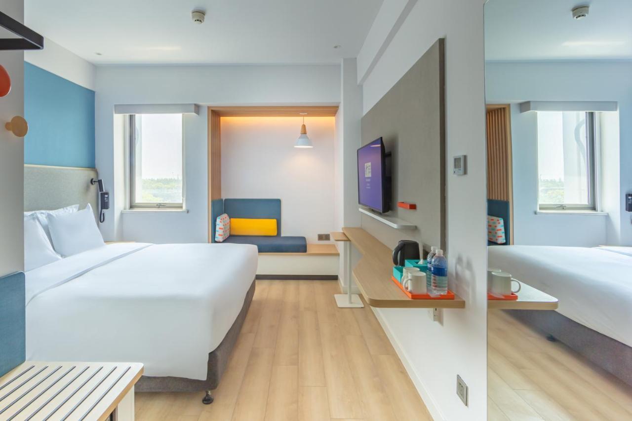 Express Pudong Airport By Ihg Otel 3*