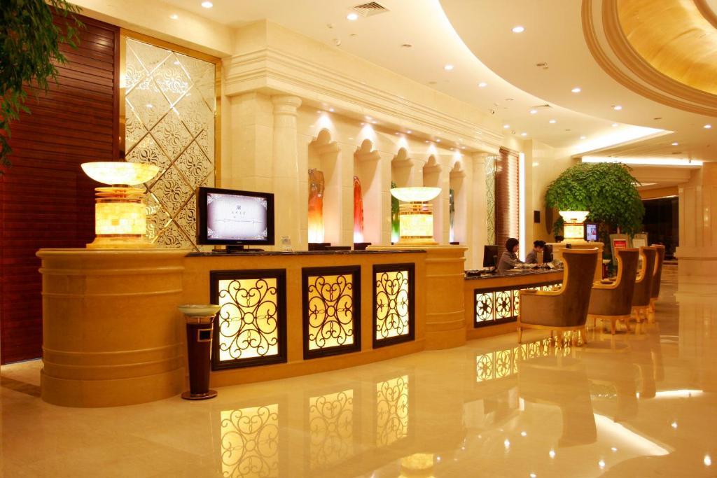 Hotel Nanjiao Hotel Shanghai 5*