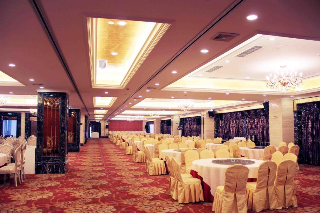 Hotel Jinfeng International