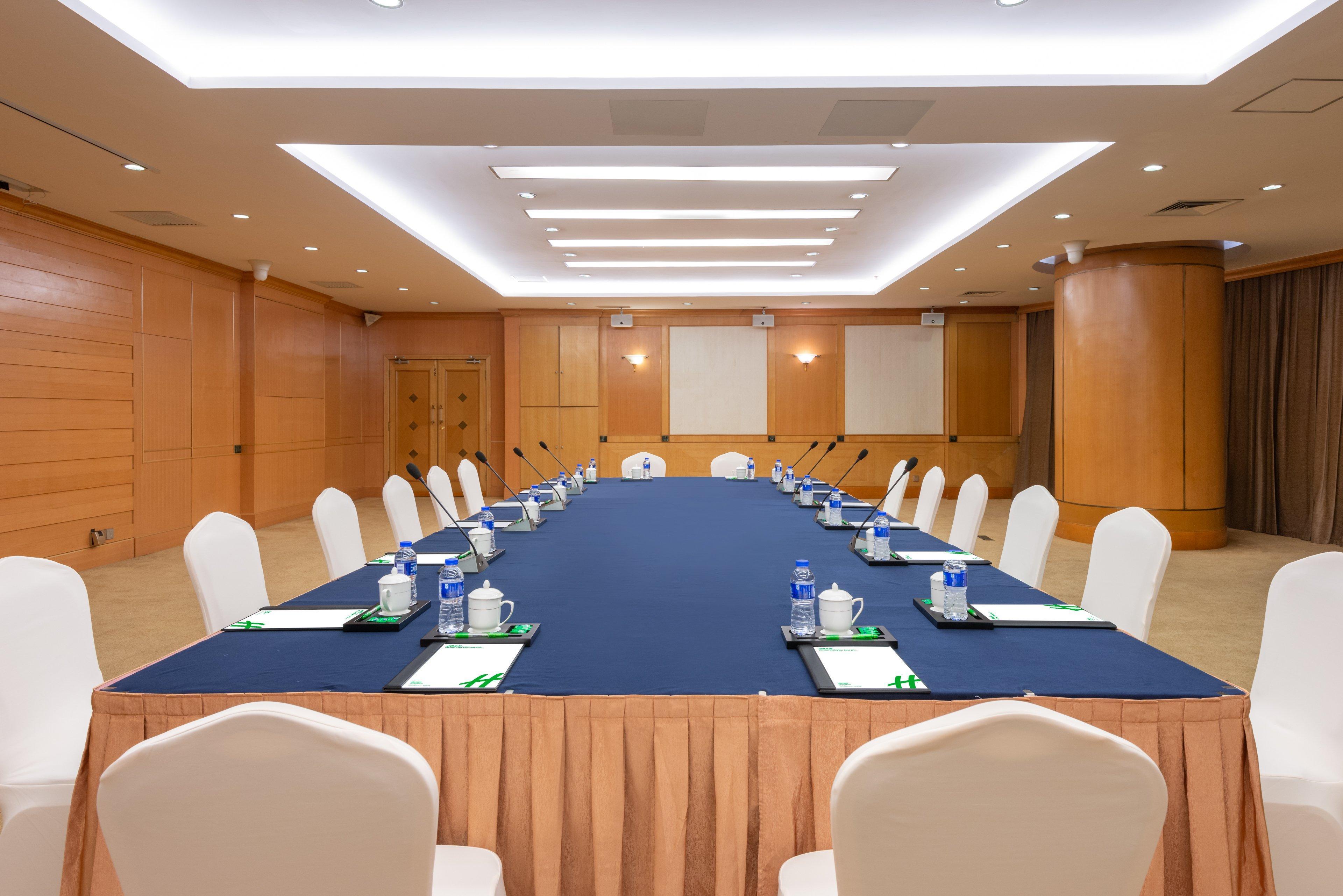 Hotel Pudong By Ihg 4*