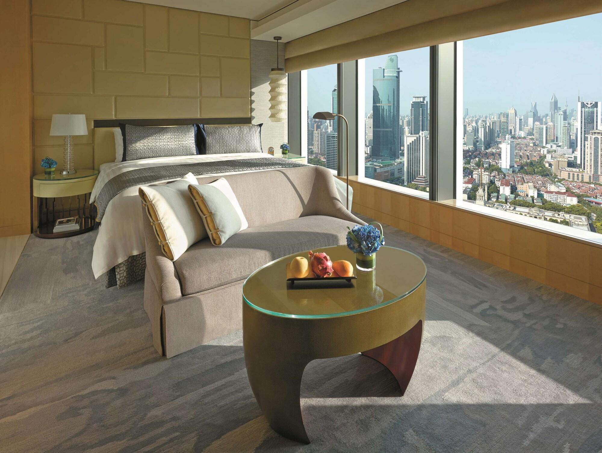 Hotel Jing An Shangri-la, 5*