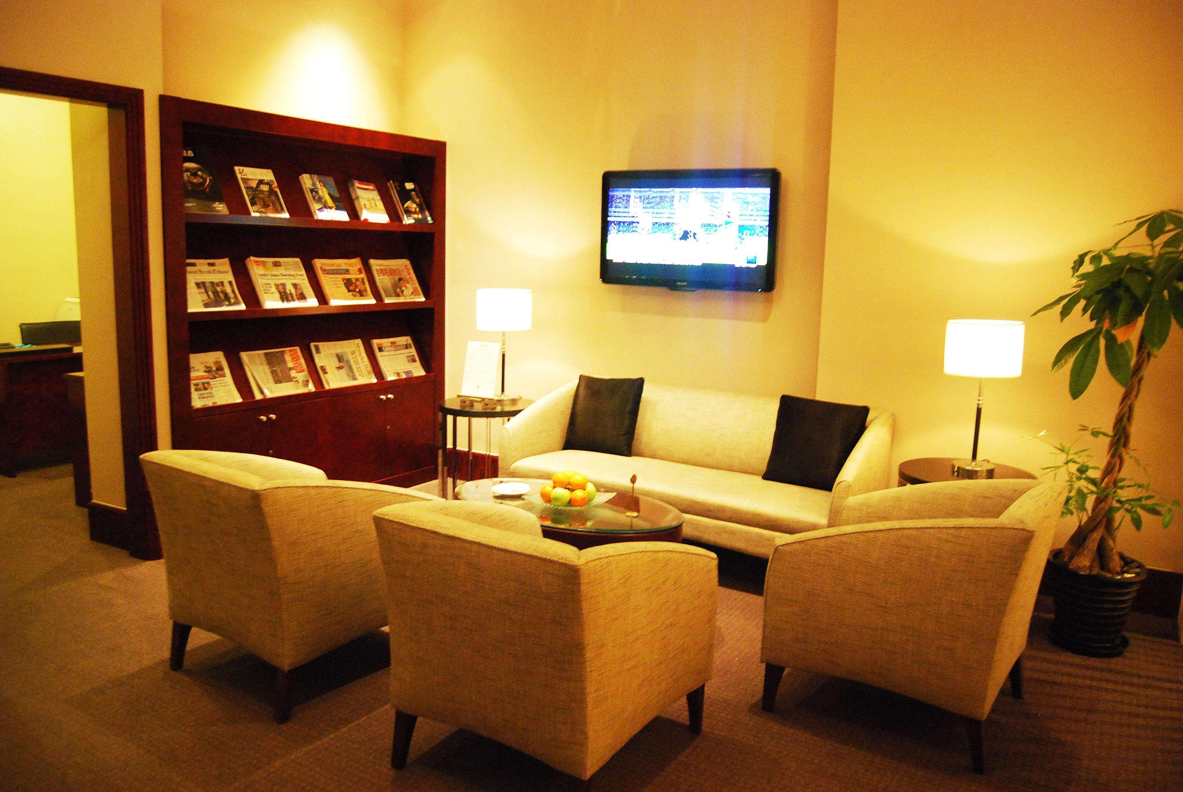 Hotel Doubletree By Hilton Pudong - Present Welcome Cookie 5*