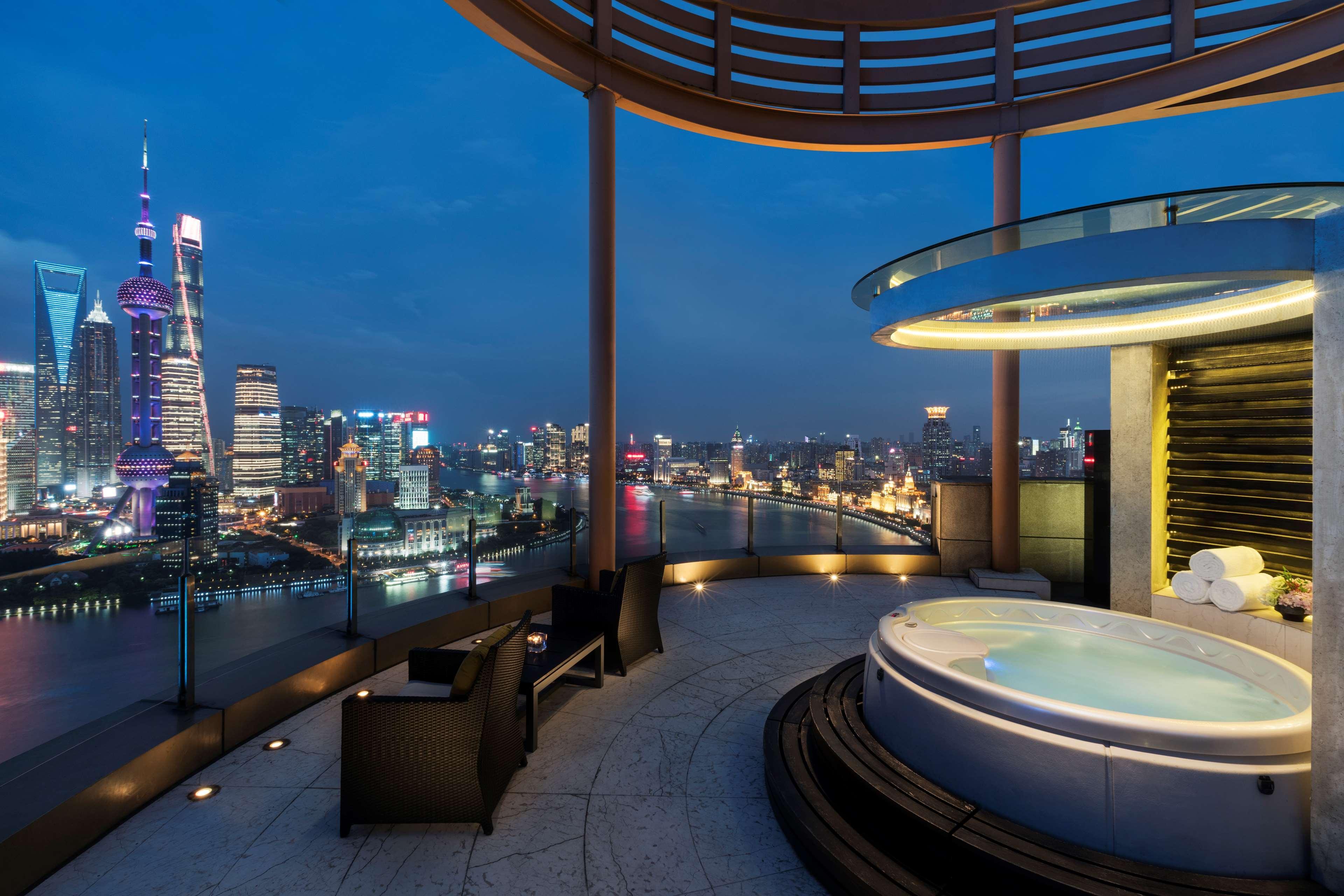Hyatt On The Bund - A Grand Hyatt Hotel, Centrally Located At Huangpu River Banks In Downtown Hotel Shanghai