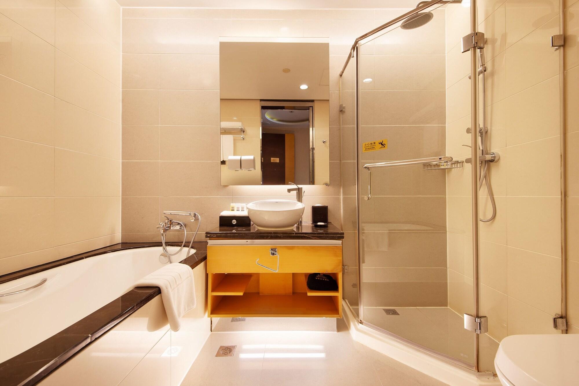 Regal Jinfeng Hotel Shanghai