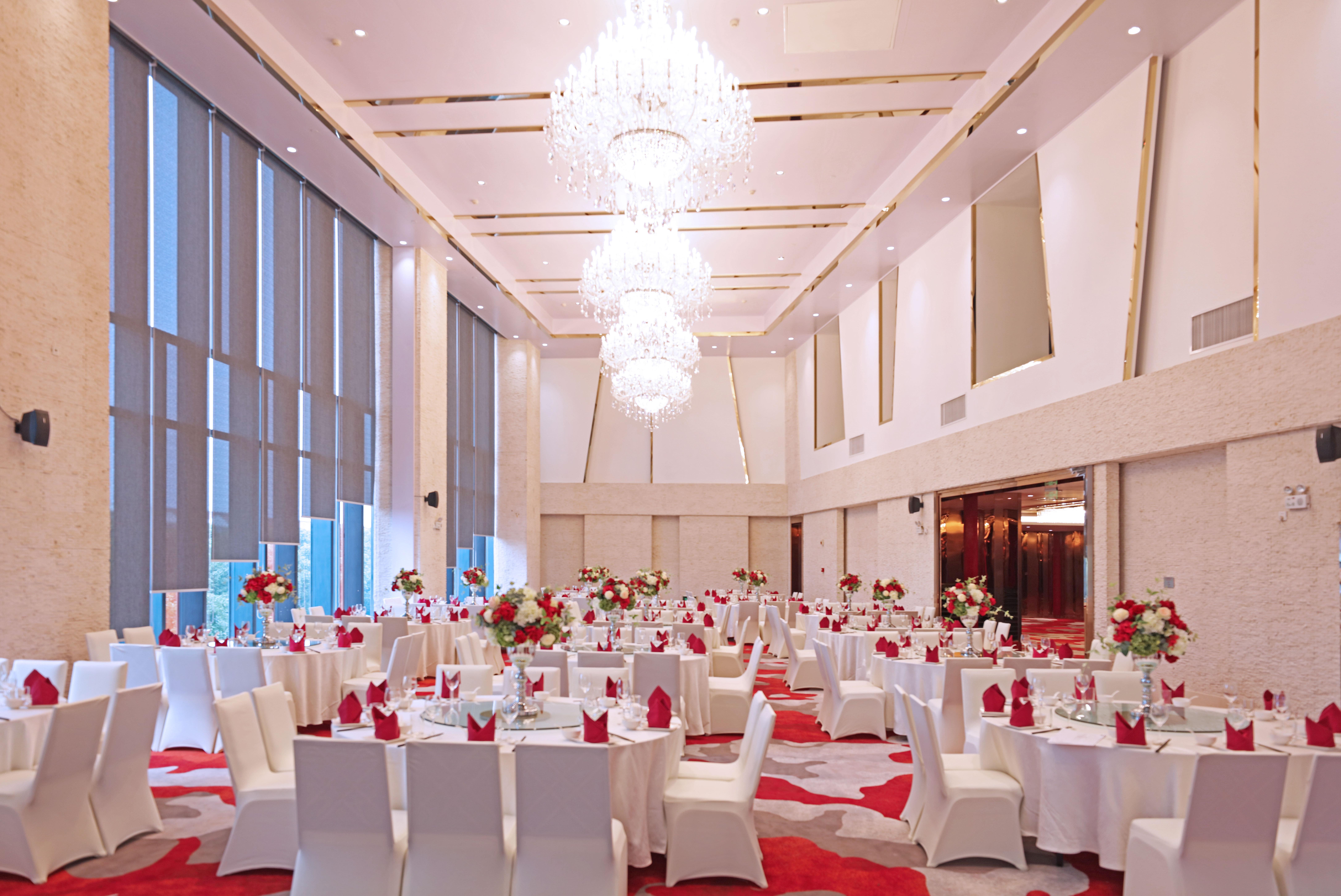 Holiday Hongqiao West By Ihg Hotel 4*
