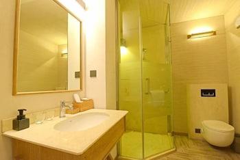 Ramada Encore By Wyndham Pudong Airport Hotel 3*