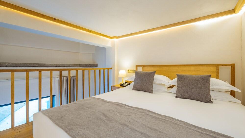 Ramada Encore By Wyndham Pudong Airport 3*