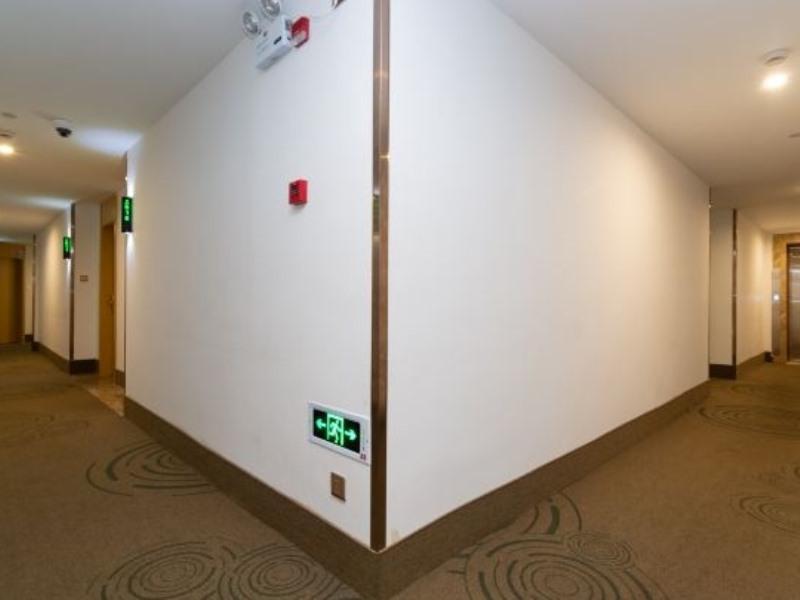 Hotel Greentree Minhang District Beiqiao Subway Station Express 3*