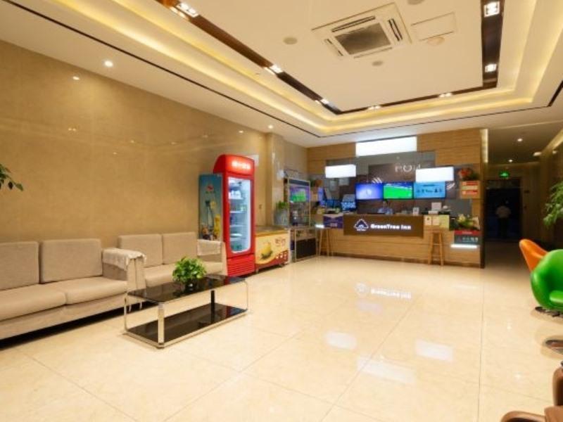 Greentree Minhang District Beiqiao Subway Station Express 3*