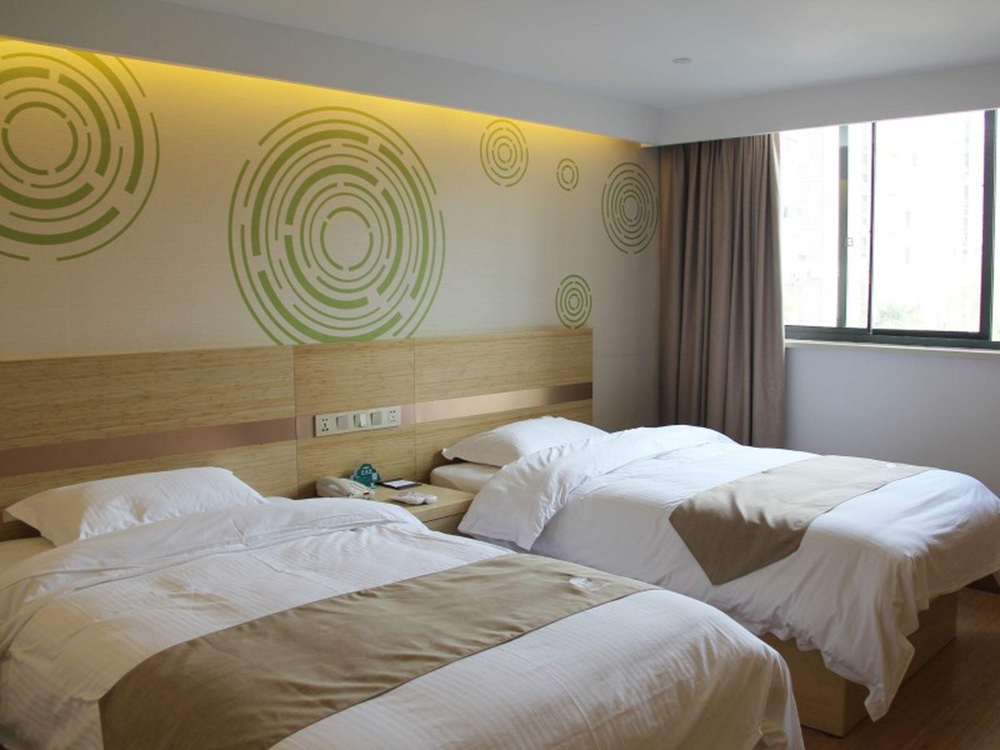 Hotel Greentree Minhang District Beiqiao Subway Station Express 3*