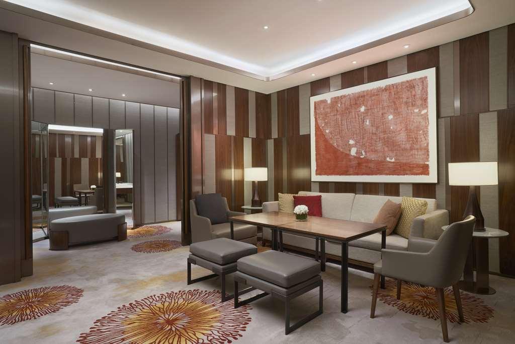 Hotel Hyatt Regency Shanghai 5*