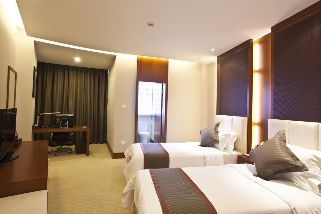 Noble Center 4* Shanghai