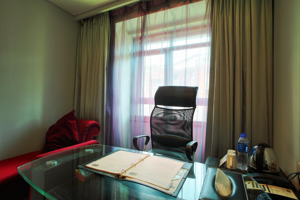 Hotel Fx Xujiahui - Stadium Branch 3*